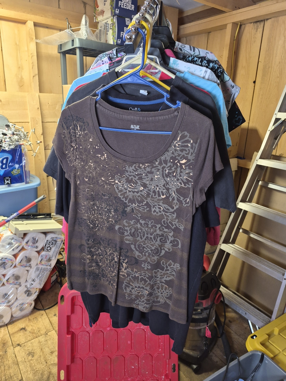 a.n.a Brown Short-Sleeve Scoop Neck Top with Floral Foil Detail Bin 36